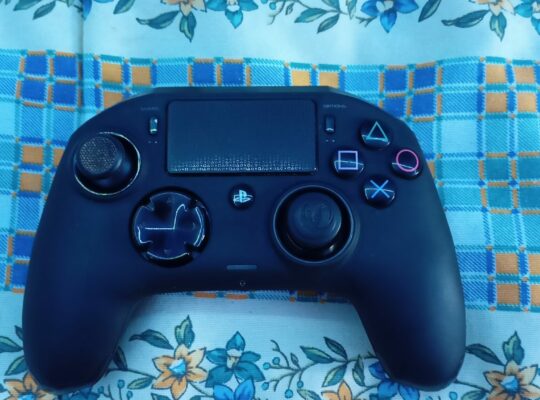 NACON-REVOLUTION PRO CONTROLLER 2 PS4/PC