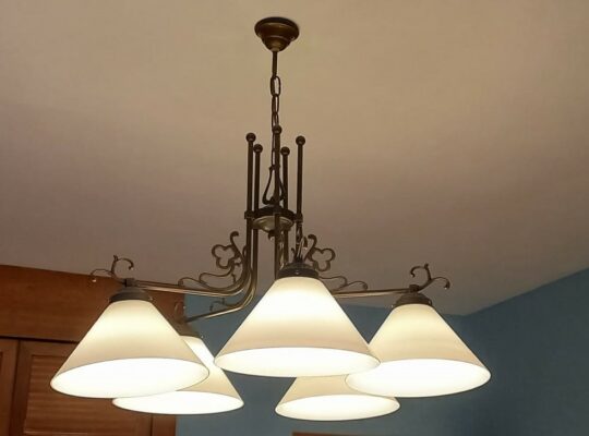 Se vende lampara de techo