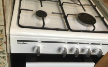 Cocina de gas natural. Marca SAUBER.