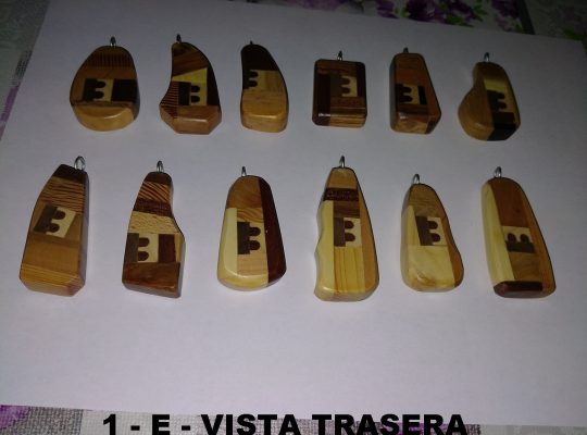 Colgantes artesanales 25 €