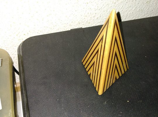 Pirámide decorativa 5 €