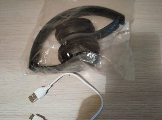 Auriculares bluetooth de diadema usb 10 €