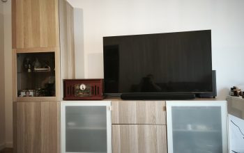 Mueble salón madera y cristal 300x40x202cm-vitrina